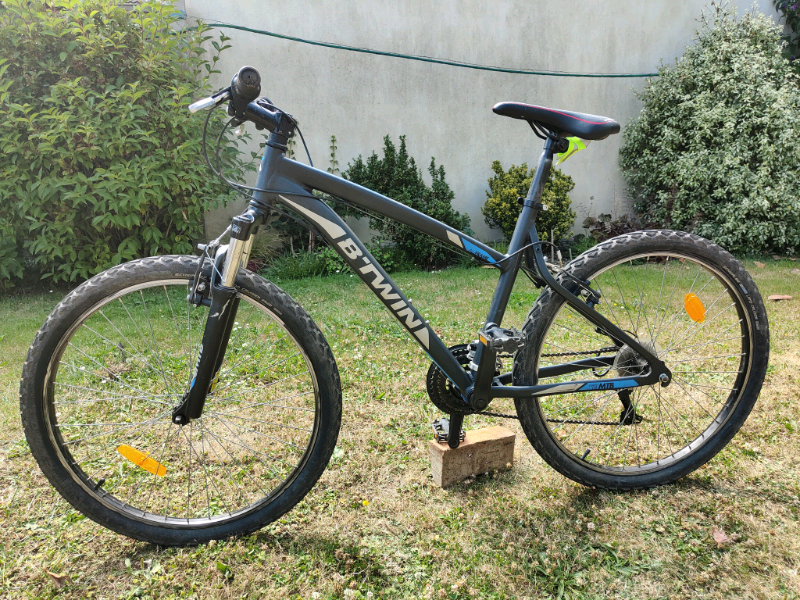 **sold** Btwin mountain bike 340 small 
